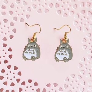 ⭐️3/$15 Totoro earrings